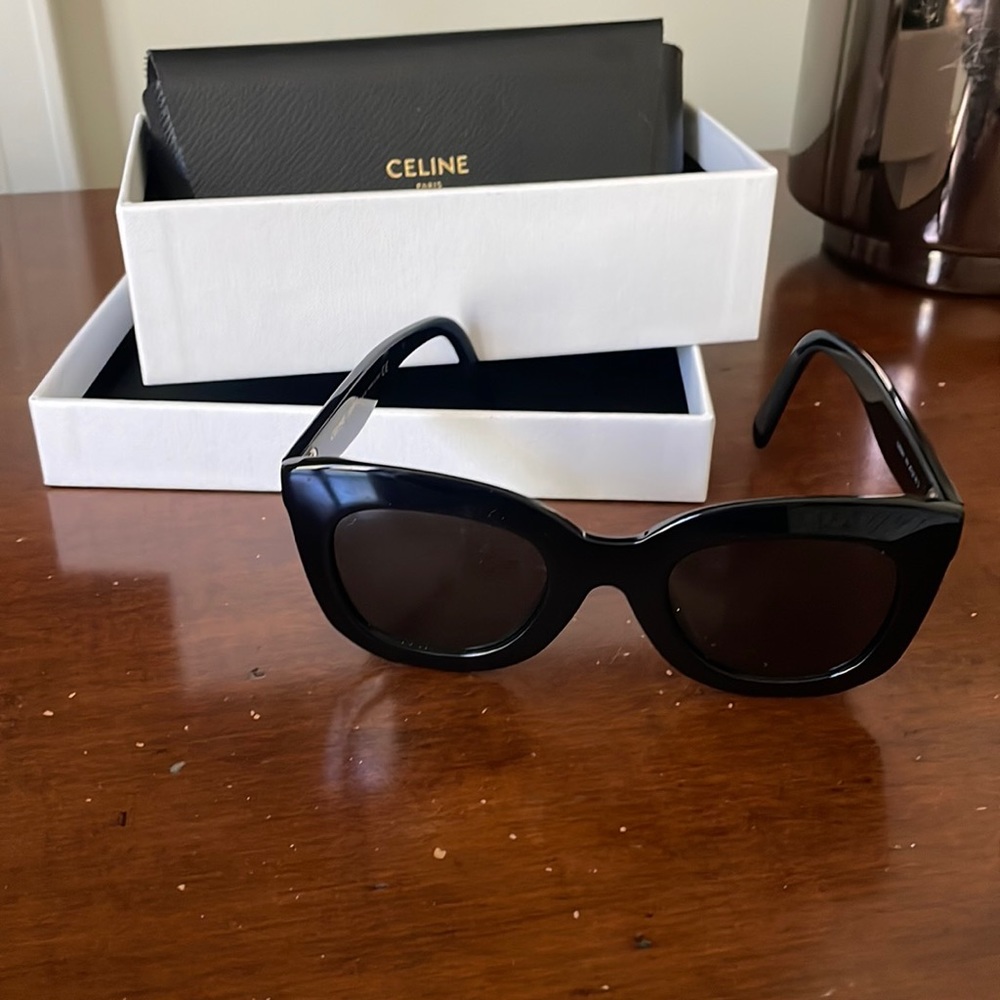 Like new Celine 4005FN black sunglasses with green lenses